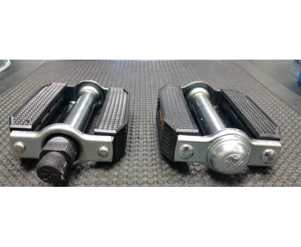 raleigh pedals